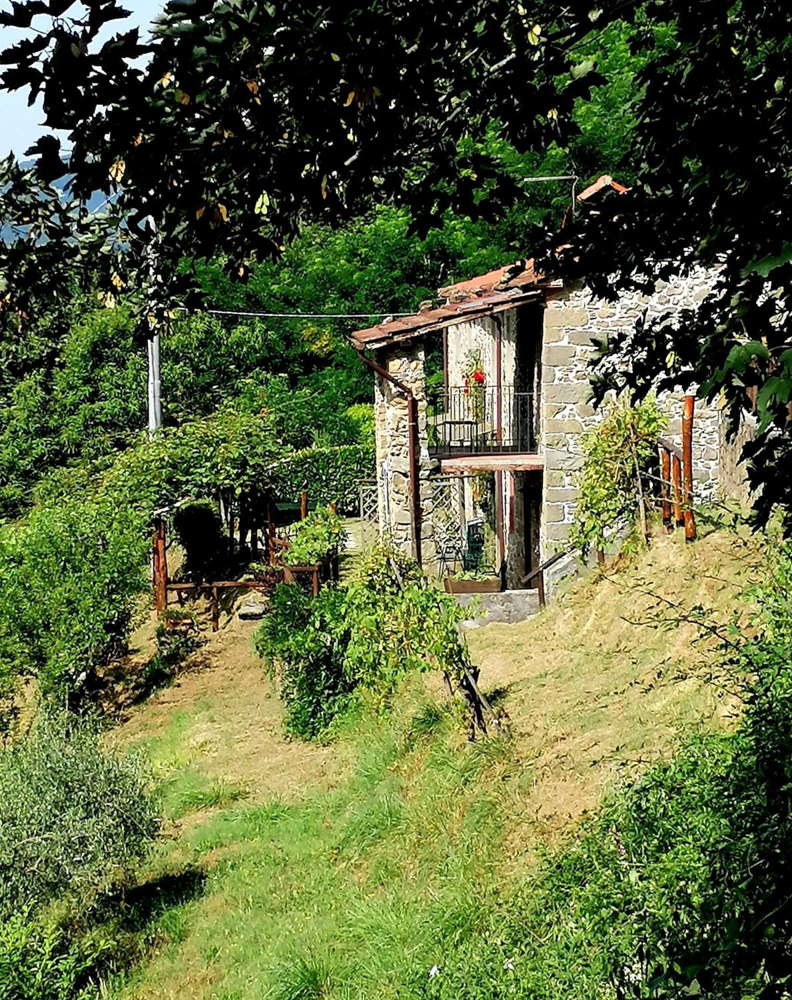 La Casa In Valli 35 Баньї-ді-Лукка Екстер'єр фото